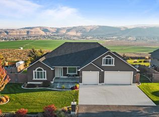 89315 Summit View Dr, Kennewick, WA 99338