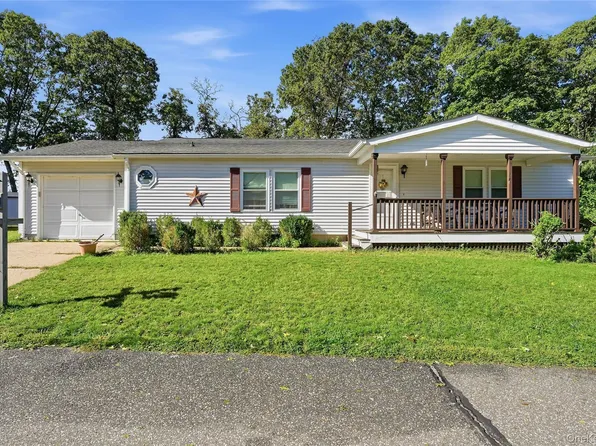 1407 Middle Road #45, Calverton, NY 11933