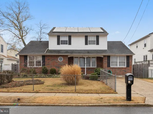 110 E 7th St, Burlington, NJ 08016