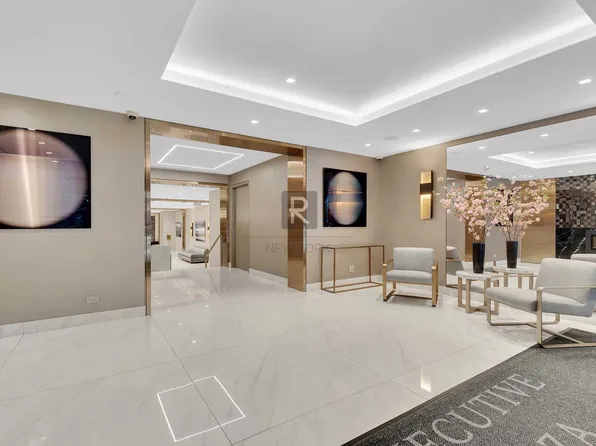 150 West 51st Street image 9 of 12