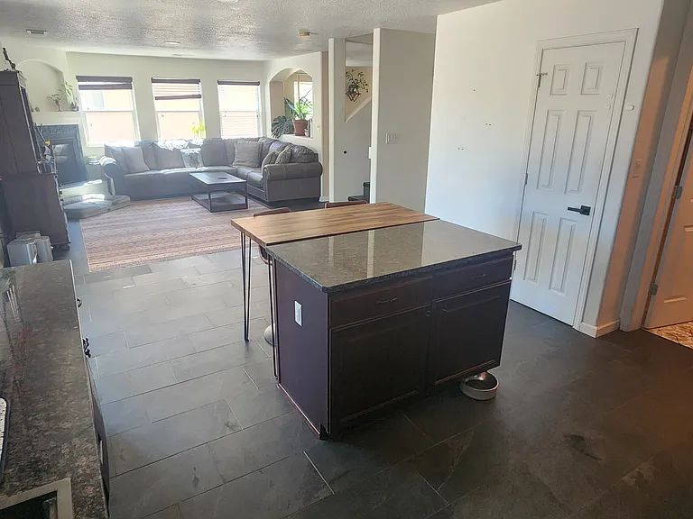 11631 Blue Ribbon Rd SE — Photo 2