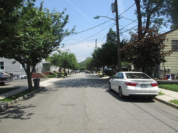 5th image of 14 Montgomery Pl
