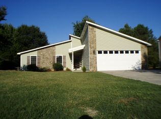 9924 Fairway Ridge Rd, Charlotte, NC 28277