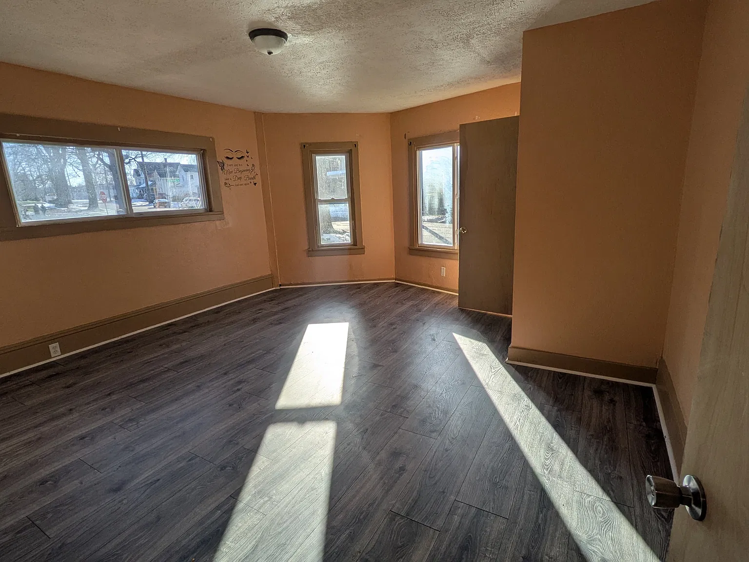 2 bed, 600 sqft, $800 — Photo 3