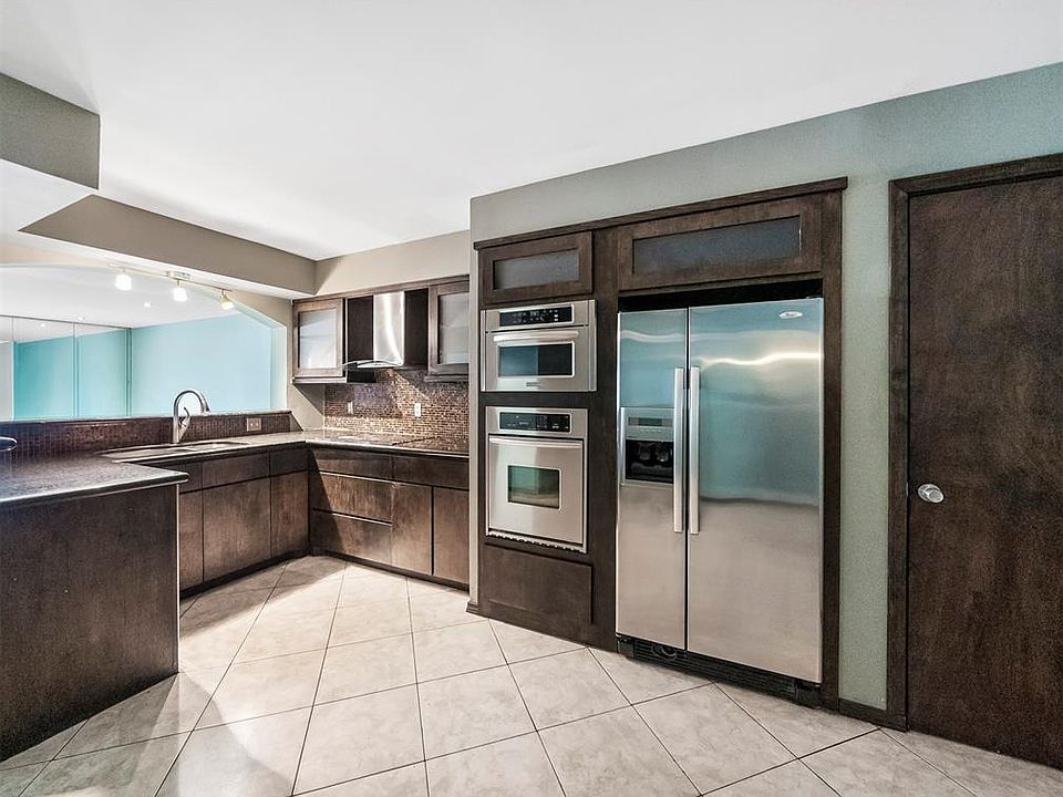 1st image of 7655 Bellerive Dr #3