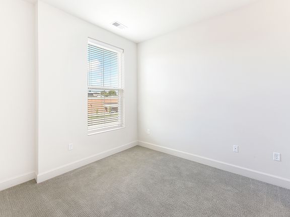 5th image of 1296 Chesapeake Ave #311