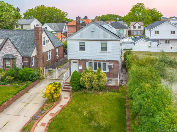 75-75 180th Street, Fresh Meadows, NY 11366