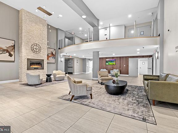 3rd image of 6301 Edsall Rd Unit 424