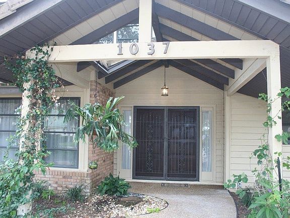 2nd image of 1037 Truman Cir