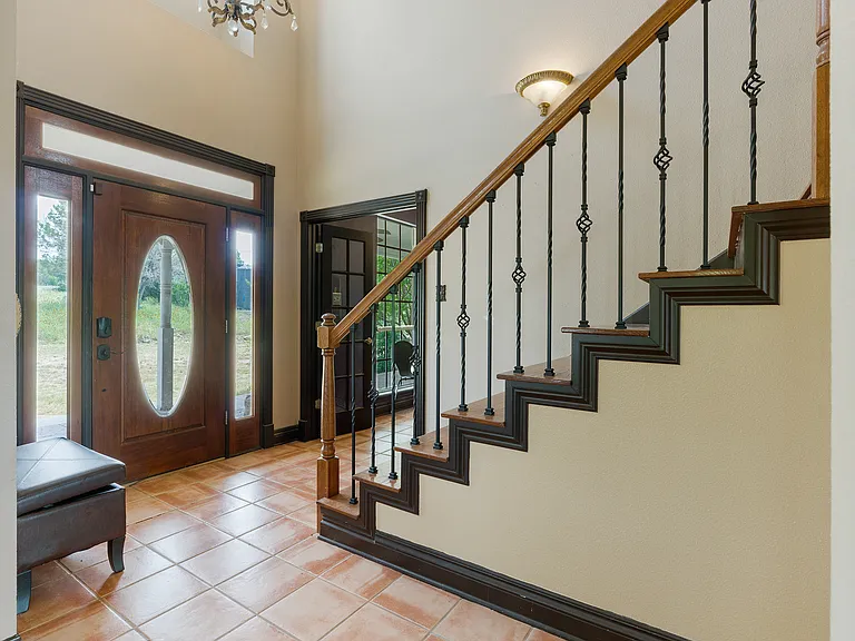 103 Saddle View Dr — Photo 6