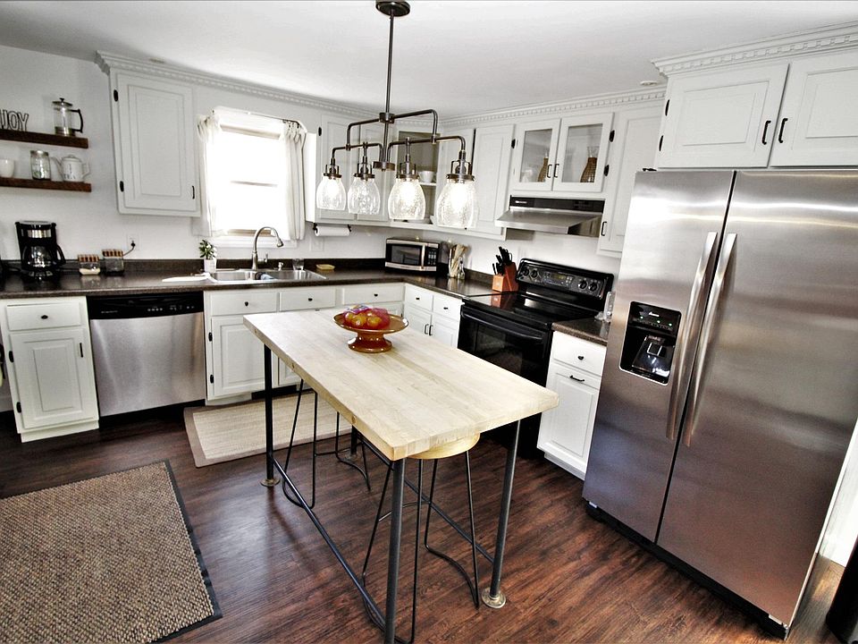 1st image of 213 S Montgomery St