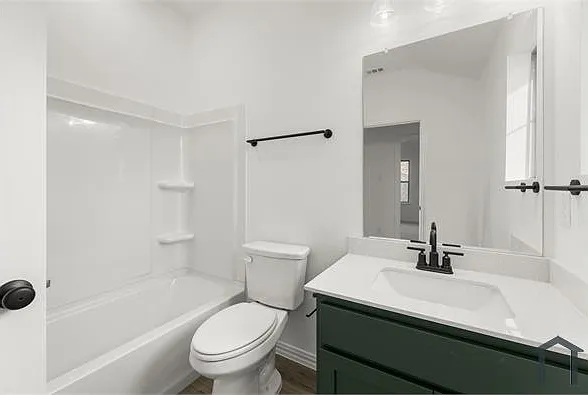 601 Waterhouse Lake Dr — Photo 8