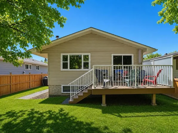 3056 E 32a St SE, Calgary, AB T2B 0T3
