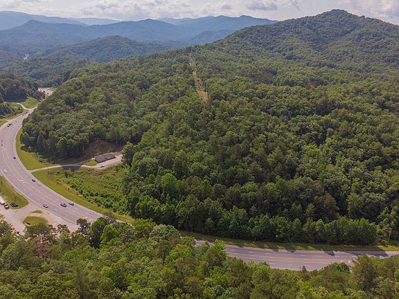 3rd image of 7829 Highway 19 W