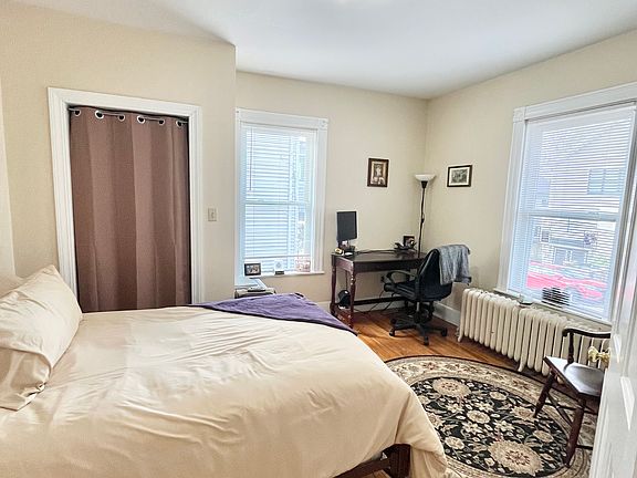 4th image of 45 Falkland St #2