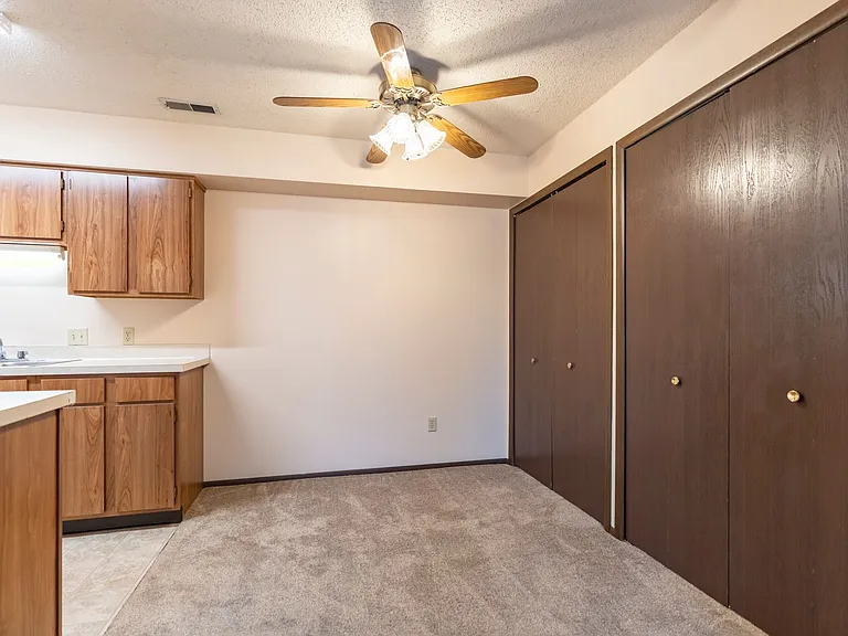 6245 Normandy Dr #10 — Photo 18