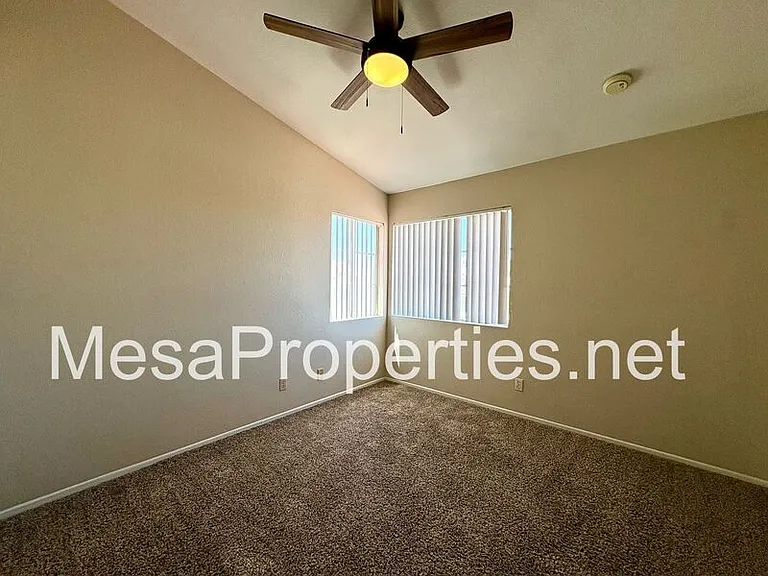 14383 La Crescenta Ave — Photo 30