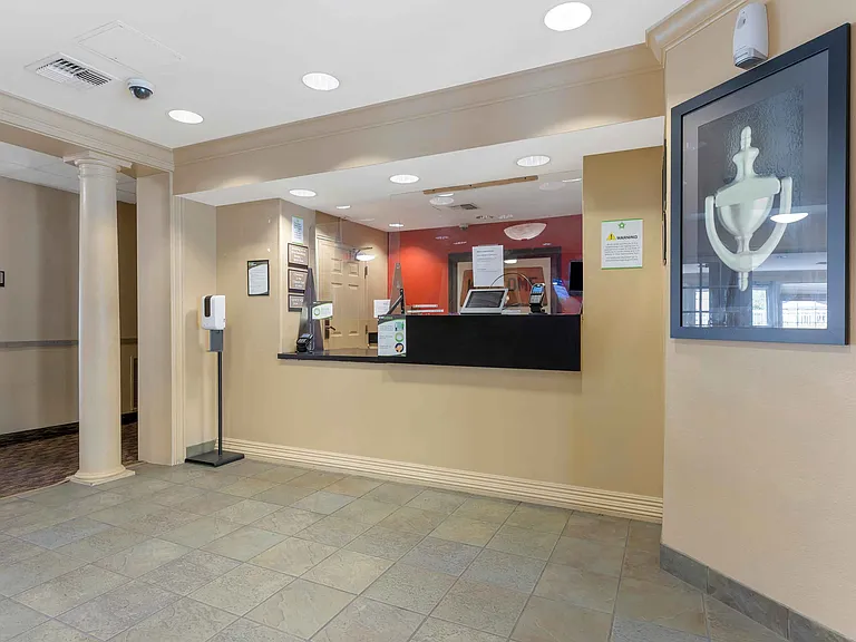 Lobby and Guest Check-in