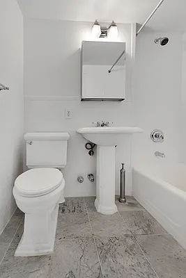 Rented by Cooper & Cooper Real Estate | media 13