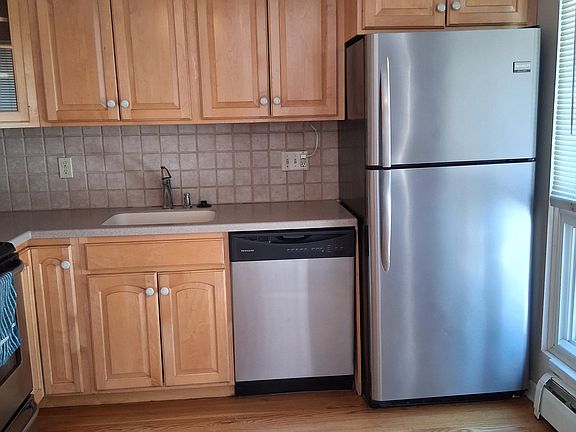 2nd image of 250 Centerbrook Road