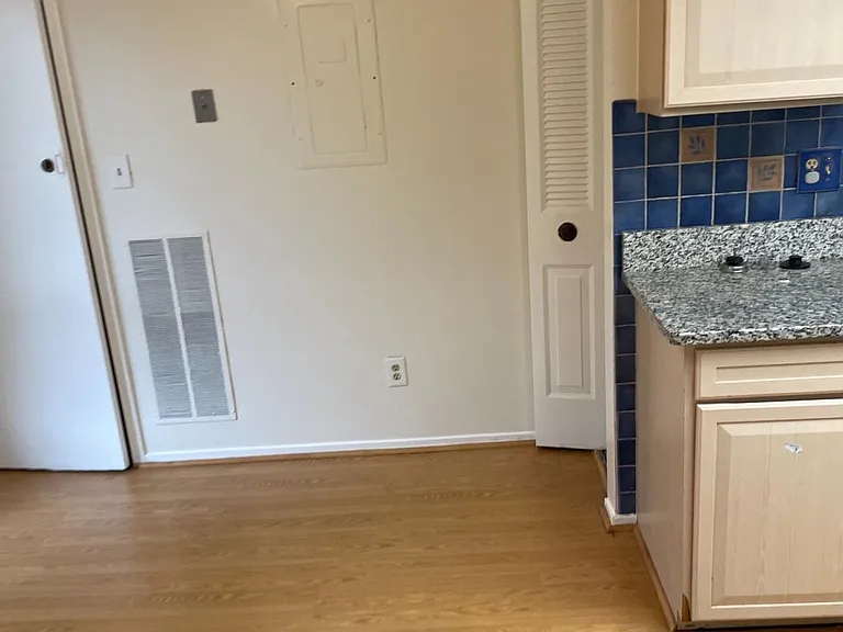 565 Florida Ave #203 — Photo 18
