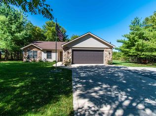 6725 N 550 E, Churubusco, IN 46723