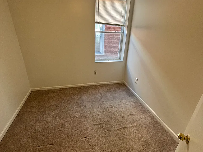 5036 Catharine St #2 — Photo 7