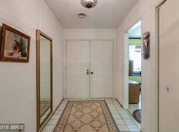 2nd image of 9411 Fairfax St