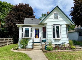 914 Lincoln Ave, Waukesha, WI 53186