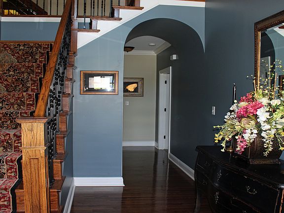 2nd image of 211 Crimson Dr