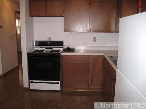 2nd image of 9009 Royal Ave