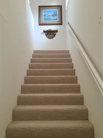 445 Robin Hood Cir #201 — Photo 2