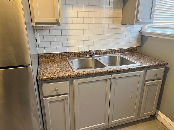 5th image of 8018-20 S Maryland Ave #11513308