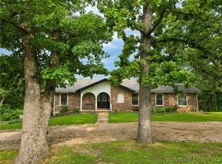 11237 Wildwood Dr, Versailles, MO 65084