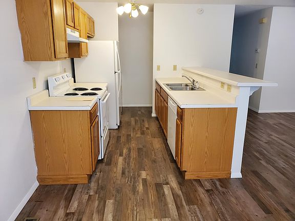 5th image of 113 Rockyreef Cir