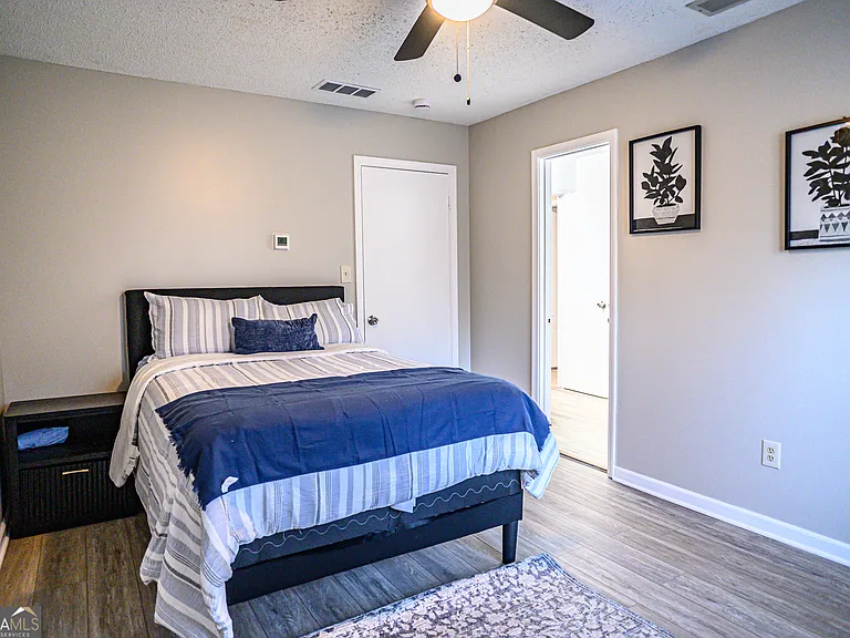 390 Stoneridge Way — Photo 11