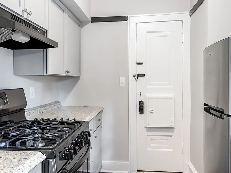 3919 N Morris Blvd #102 — Photo 8