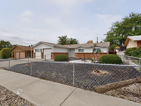 3rd image of 6213 Avenida La Costa NE