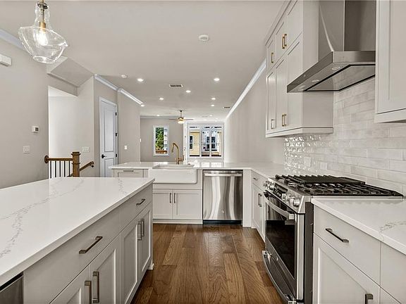 7th image of this home