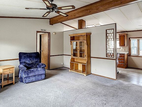3rd image of 16600 25th Avenue NE #124