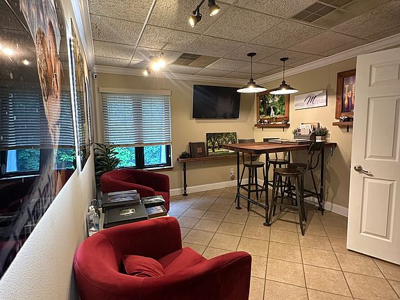 4th image of 554 Mola Blvd Floor 2