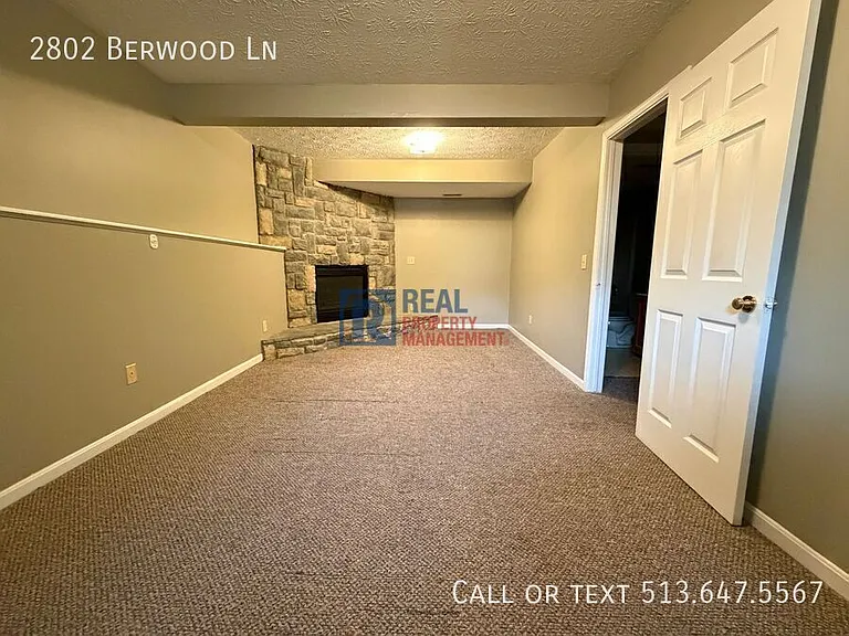 2802 Berwood Ln — Photo 5