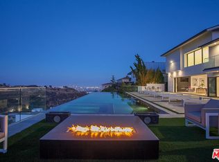 2398 Hercules Dr, Los Angeles, CA 90046