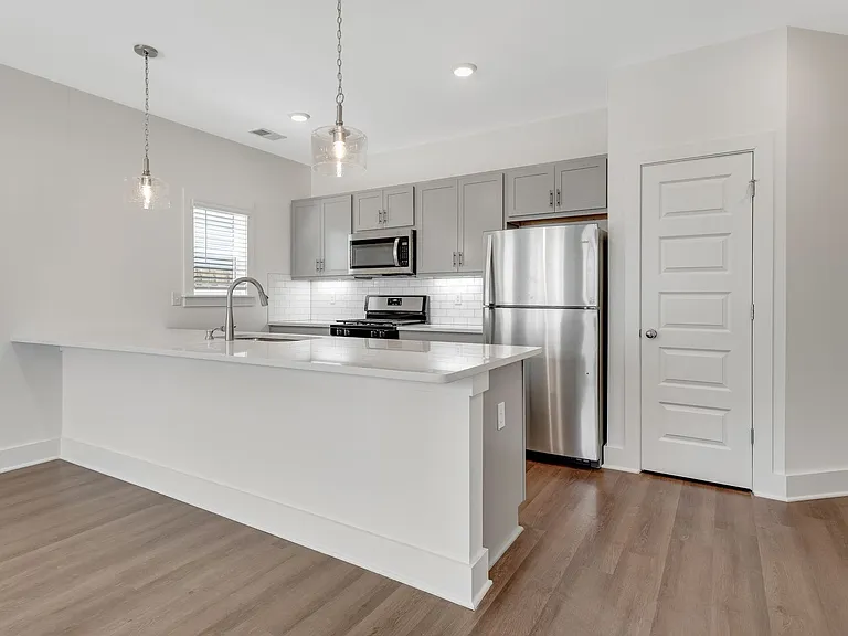 4235 Brevard Blvd — Photo 20