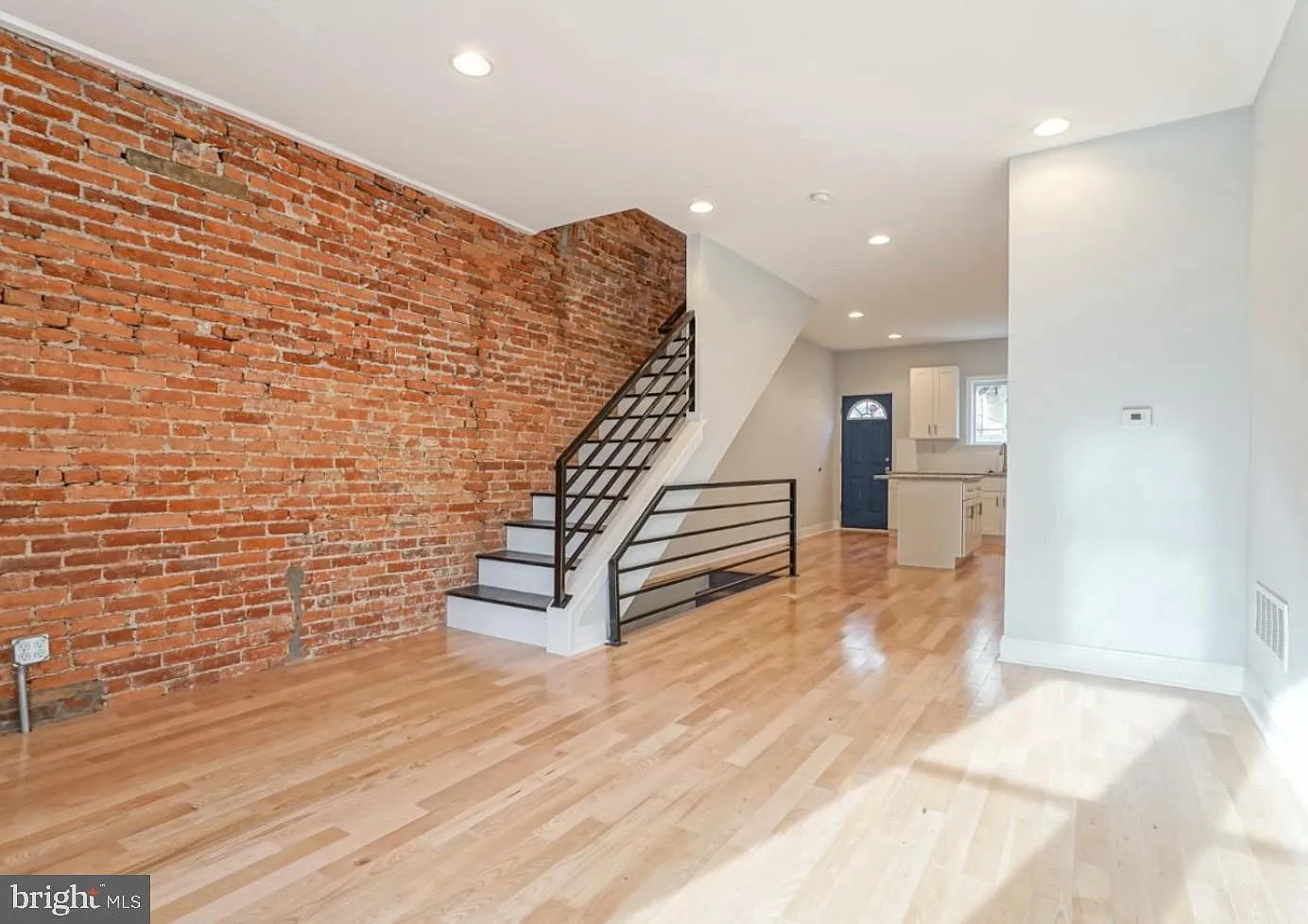 2 bed, 1.5 bath, 1080 sqft, $2,250 — Photo 1
