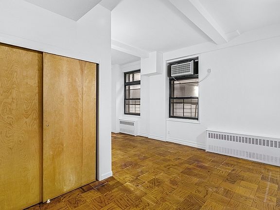 5th image of 132 E 45th St APT 5G