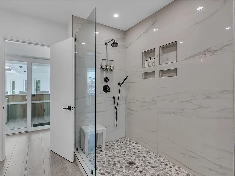 3108 NE 42nd Ct — Photo 45