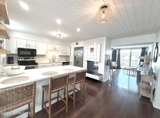 901 Ocean Blvd APT 33, Atlantic Beach, FL 32233