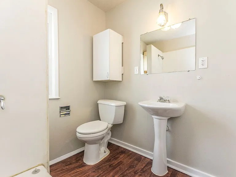 1809 Lay St — Photo 5