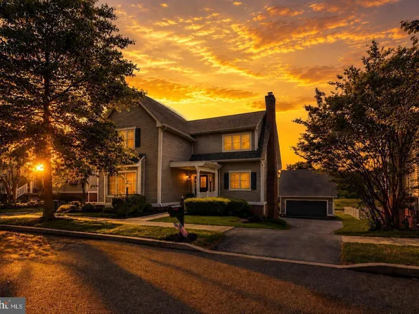 435 Fairmont Dr, Chester Springs, PA 19425